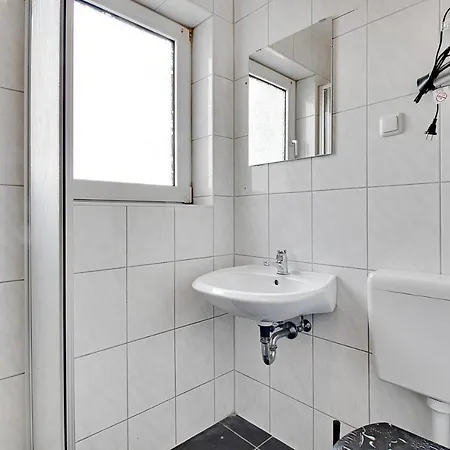 Work & In Διαμέρισμα